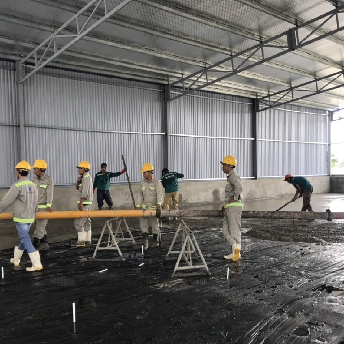 lý do nên đổ bê tông nền sàn tầng trệt
